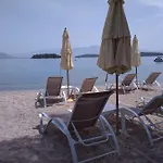 Palmyra Beachfront *