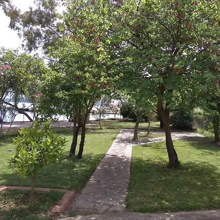 Palmyra Beachfront * Nydri (Lefkada)