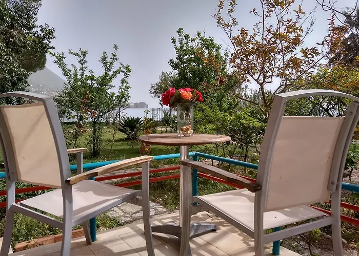 Palmyra Beachfront Apartmán *